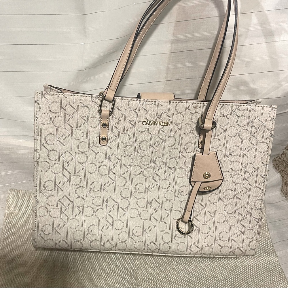 Calvin Klein brand new purse no tags